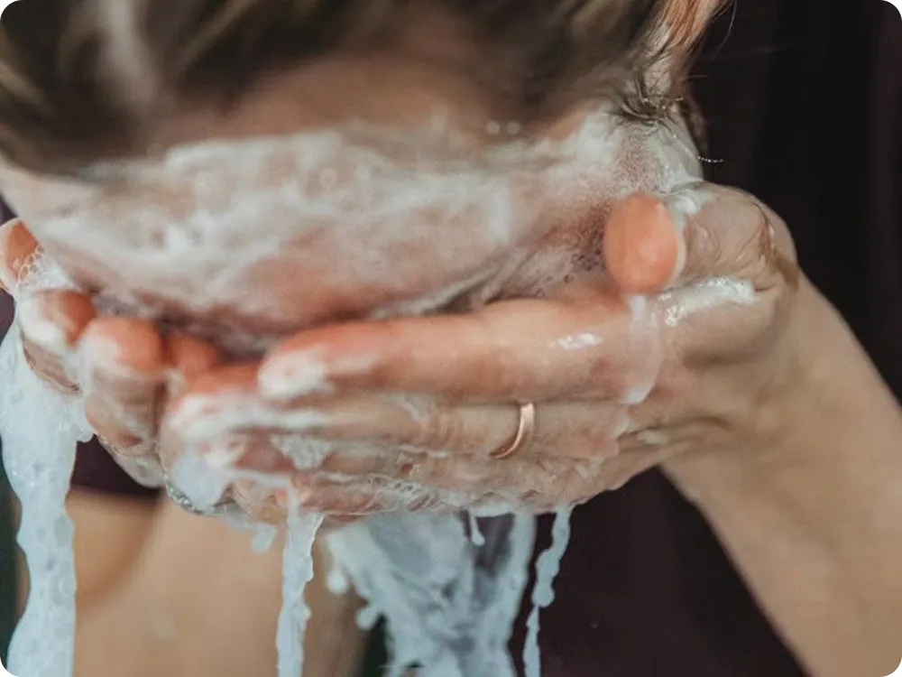 ژل شست و شو راهنمای جامع برای پاکسازی و مراقبت از پوست