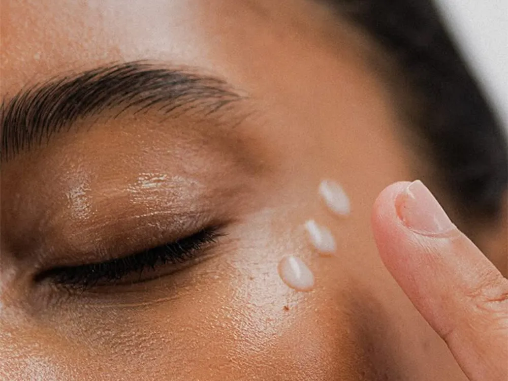 کرم دور چشم