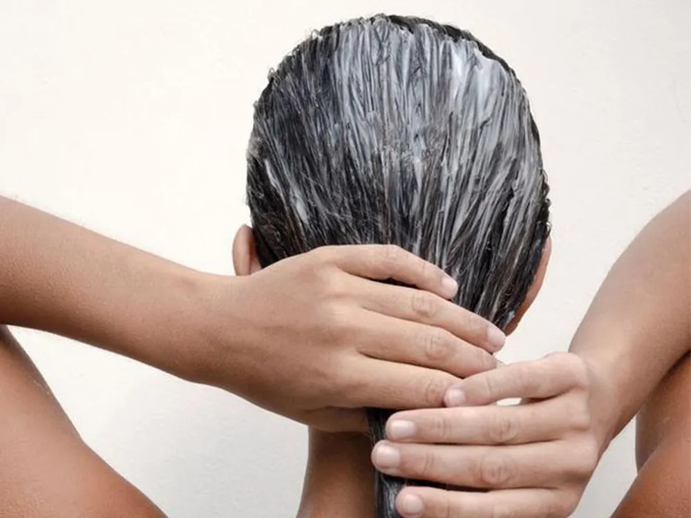 نرم‌کننده‌ها (کاندیشنرها) راز موهایی نرم، درخشان و سالم