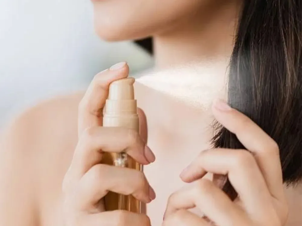 اسپری دوفاز و محافظ حرارتی مو؛ راز داشتن موی سالم در برابر سشوار و اتو