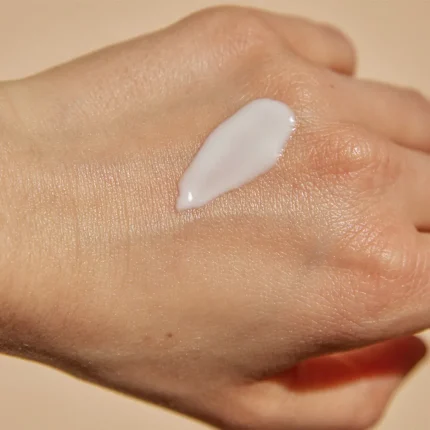 لوسیون ضد ترک بارداری موستلا Essentiel حجم 200 میلی لیتری